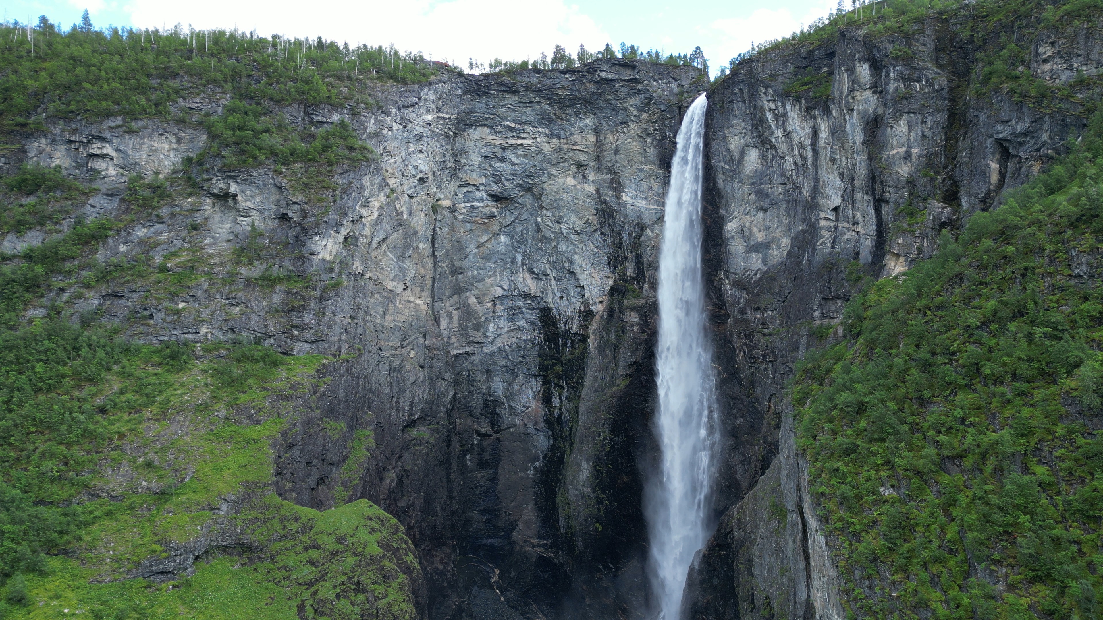 Valle de montaña Noruega